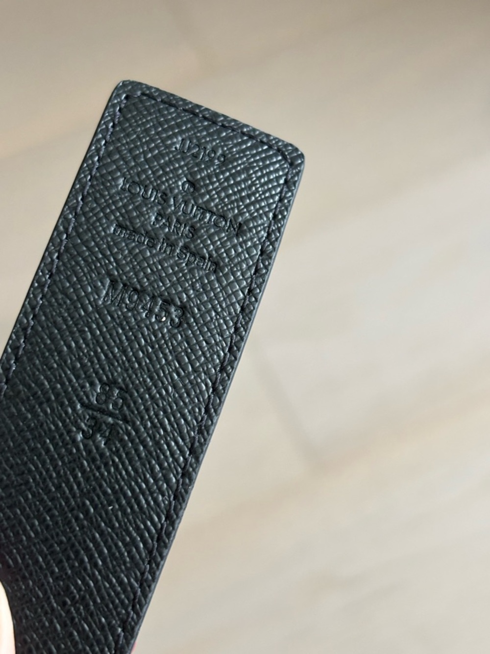 Louis Vuitton Black and Monogram Reversible Belt with Gold LV Buckle - Picture 2 of 6